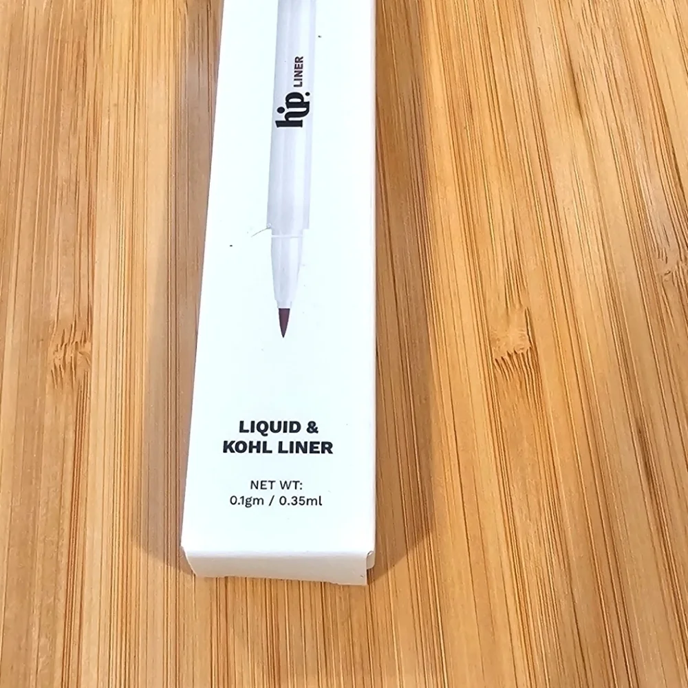 New Hipdot Liquid & Kohl Liner in Muddy Brown, Full-size 0.35ml